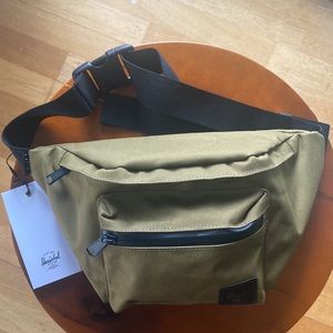 Herschel “Seventeen” Hip Pack *new*